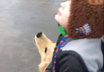 bambino autistico cane labrador