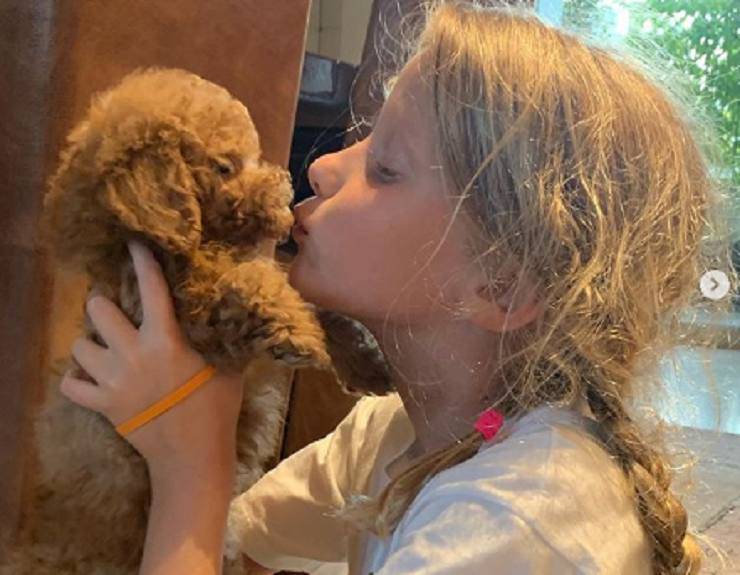 Alessia Marcuzzi Presenta Il Suo Cucciolo Di Cane Barboncino Su Instagram