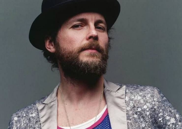 Jovanotti in primo piano (Foto Instagram)