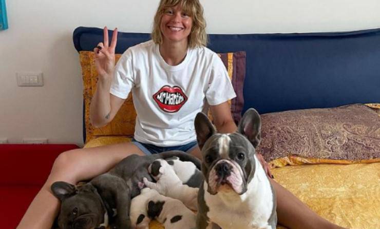 Federica pellegrini con i cani Facebook