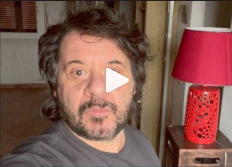 Lillo gatta ignora dopo pasti