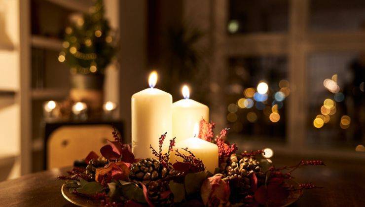 Centrotavola con candele accese pericoloso per cani e gatti