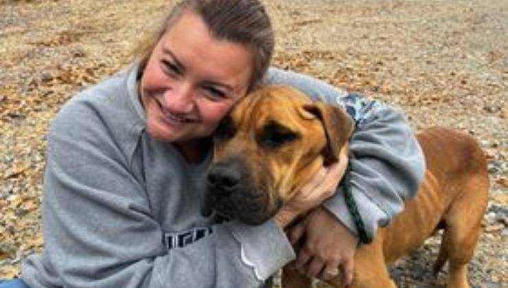 cane felice con nuova proprietaria