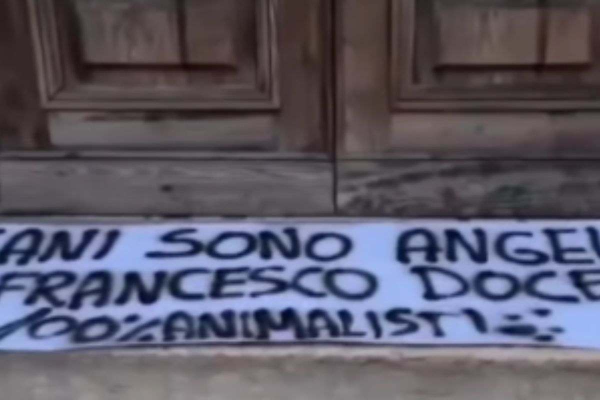 striscione di protesta