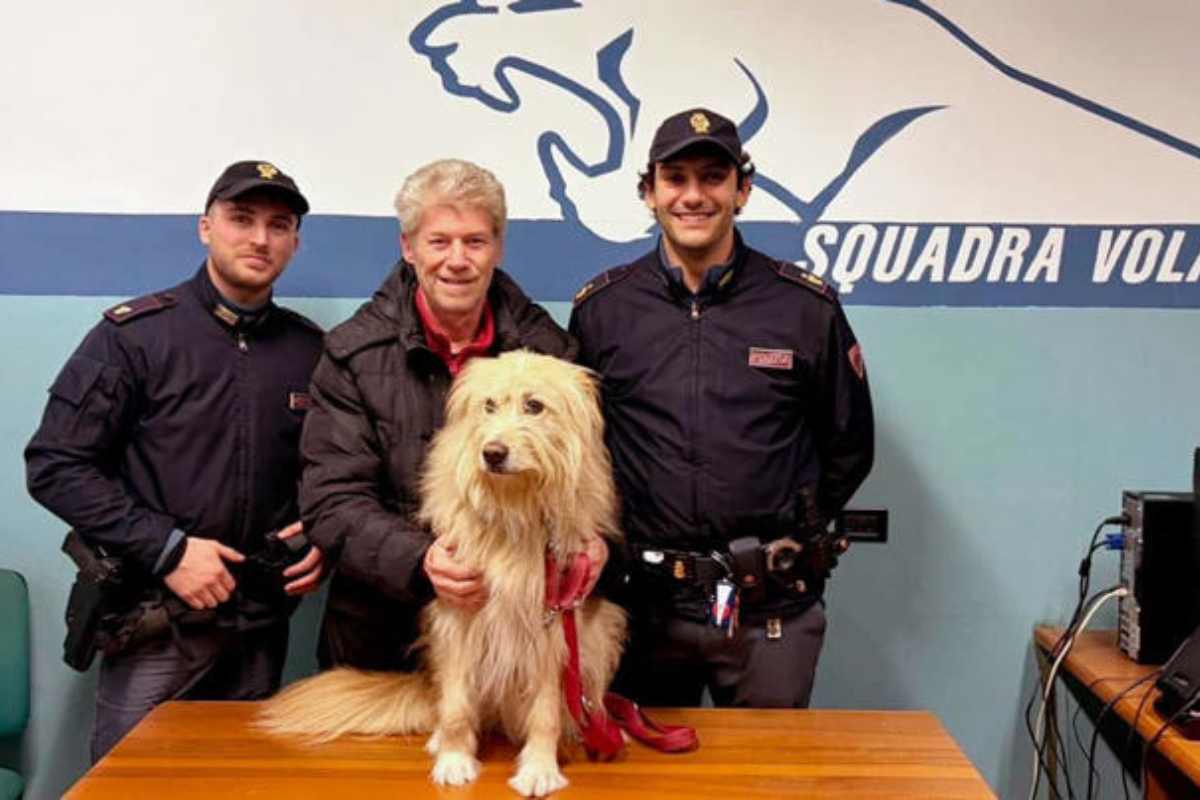 cane panino con polizia e proprietario