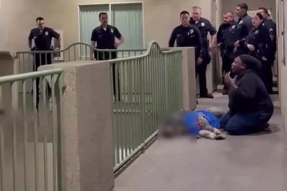 polizia uccide il cane