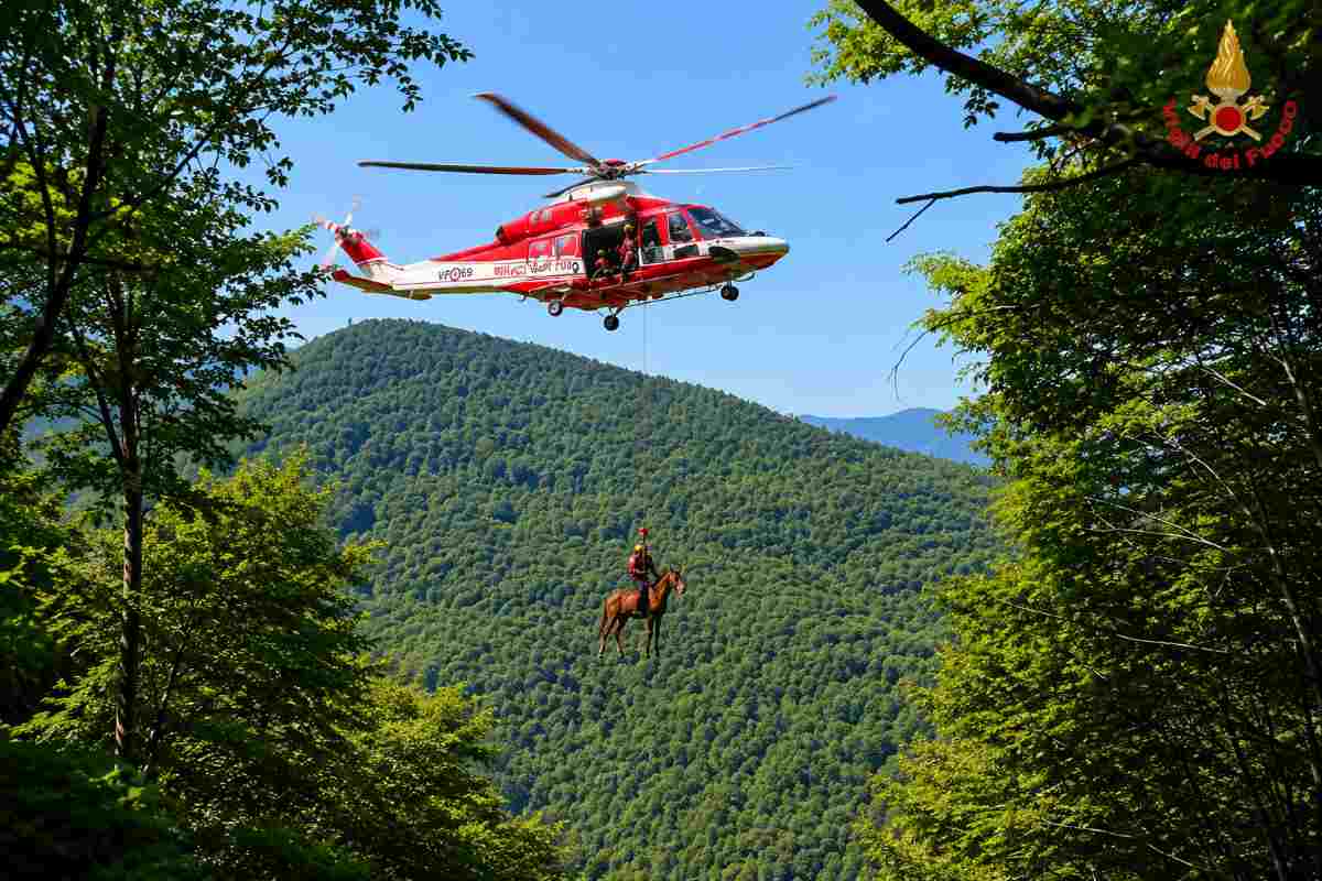 elicottero vigili del fuoco
